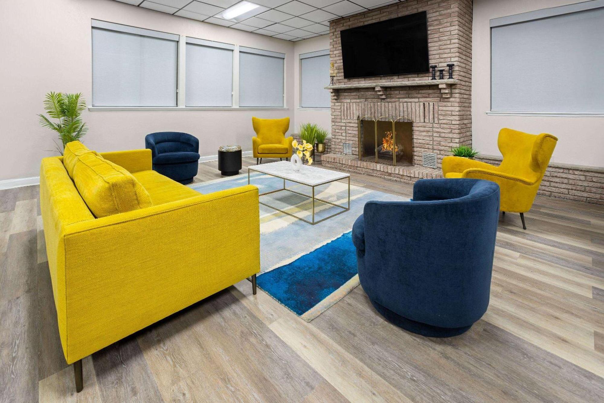 Super 8 By Wyndham Henrietta/Rochester Area Luaran gambar